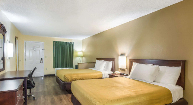 Standard- firedobbelt værelse Econo Lodge Clinton - Jackson West