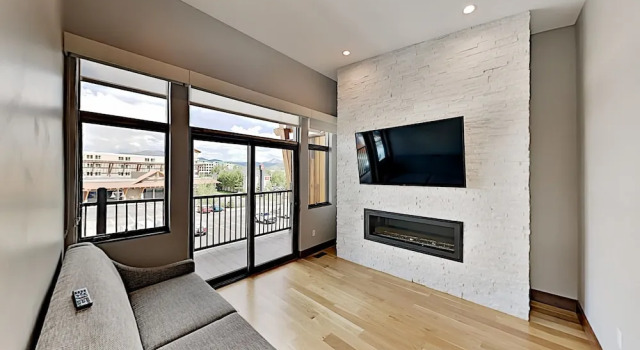 1121ddre 2 Bedroom Condo