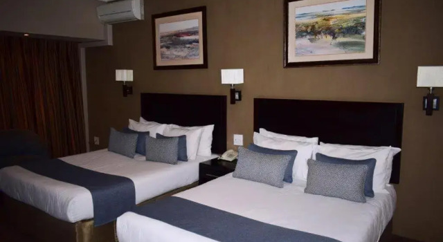 Двухместный номер Standard President Hotel