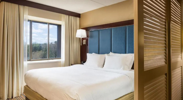 Полулюкс Doubletree by Hilton, Leominster