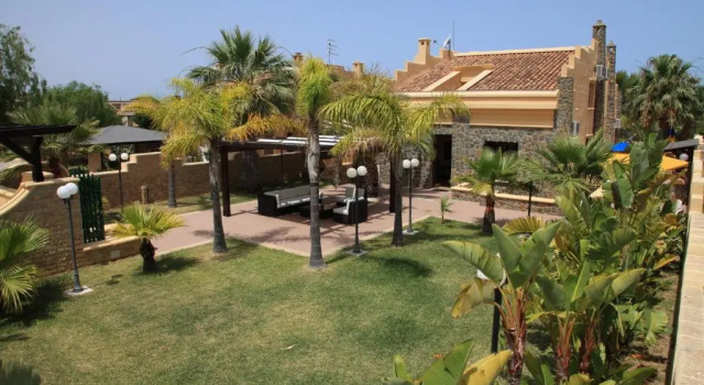 Вилла Vacation Service Emiri Bay Villas