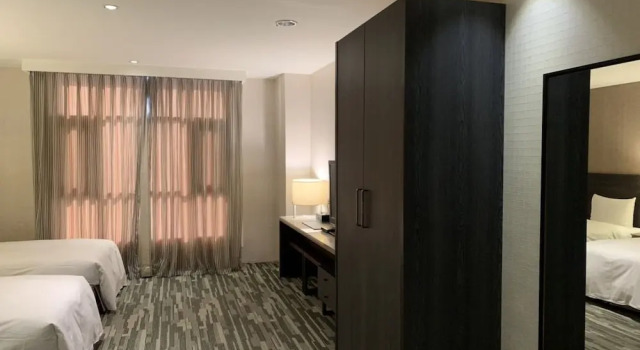 Четырёхместный номер Standard Chiayi Oriental Pearl International Hotel