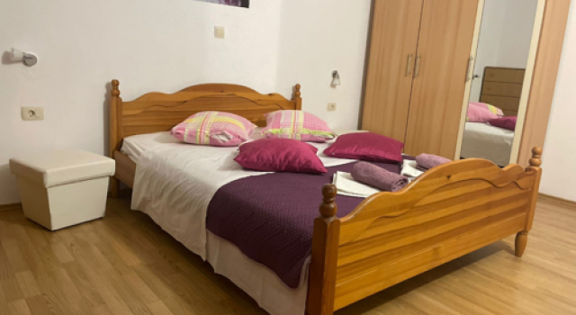 Holiday house Sandra - with pool : Makarska. Riviera Makarska, Забронировать Отель Велико Брдо Biokovo Nature Park