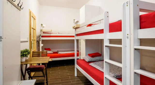 Кровать в общем номере Turn Hostel