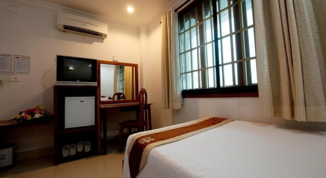 Circuit Hotel, Buchen Sie Hotel Hotels in Kandal mit Parkplatz, Parkplätze