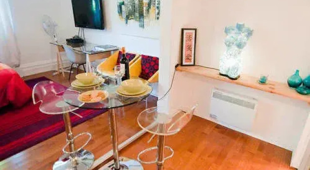 Stay in Montreal, Забронировать Отель Отели Монреаля 3 звезды, рядом с Place Dupuis, 3*