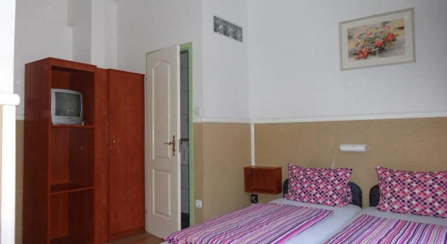 Unikum Panzio, Varaa Hotelli Budapest Budapest