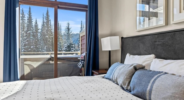 Stones Throw #26 By Bear Country, Buchen Sie Ferienwohnung Sun Peaks British Columbia