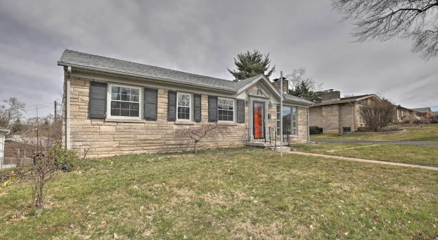 Lexington Family Home ~ 2 Miles to UK Campus!, Rezerwuj Dom wakacyjny Lexington 