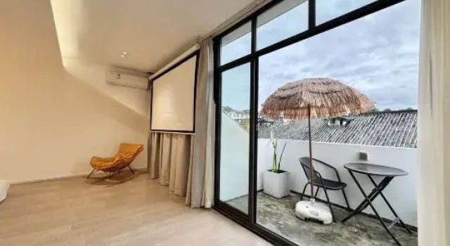 Кровать в общем номере Chengdu MU Ye Courtyard Homestay