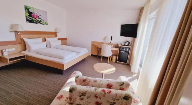 Hotel Garni, Reserva ahora Hotel Metzingen Swabian Alps