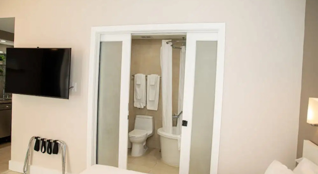 Allure Suites
