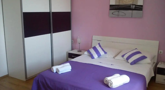 Studio apartman Eni, Prenota Appartamento Città di Lesina 