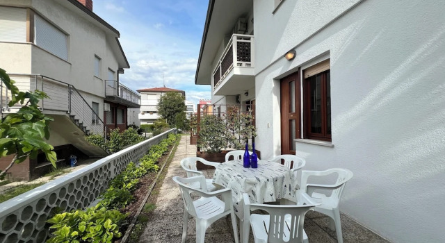 Quiet Apartment With Garden, Book Lejlighed Hoteller i Friuli Venezia Giulia med parkering, Parkering