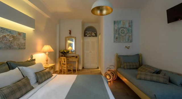 Ocean Bay Suites, Prenota Hotel Kamari Paro