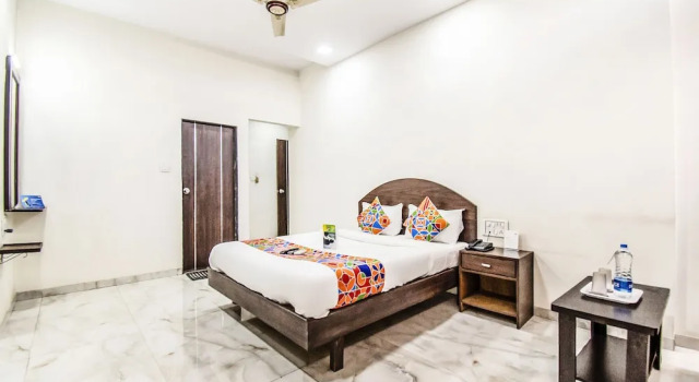 Номер Deluxe Hotel O Nashik Near Vijay Mamta Theatre Formerly Sahara Inn