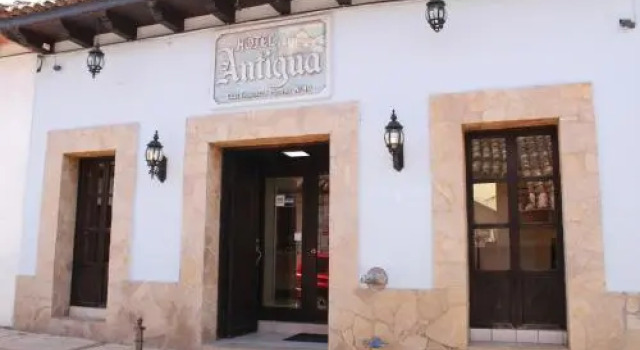 Hotel Antigua, Забронировать Отель Сан-Кристобаль-де-лас-Касас Чьяпас, рядом с Central Plaza &amp; Park