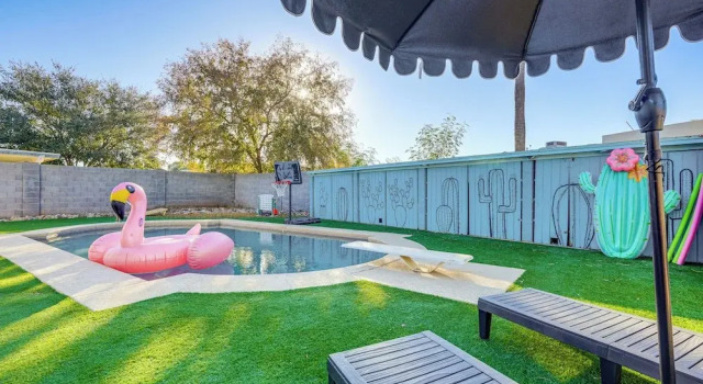 Коттедж Easy Walk to Dtwn Gilbert, Family-friendly Oasis!