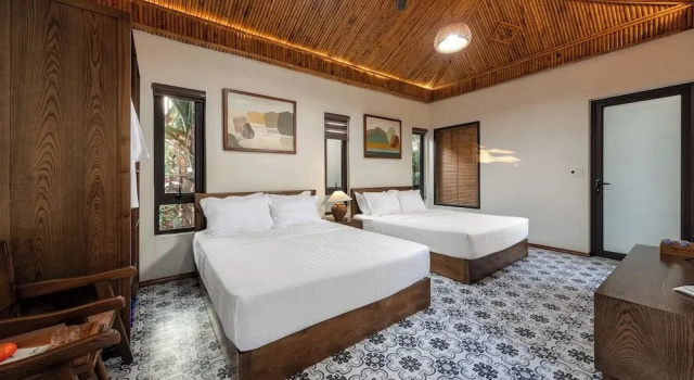 Четырёхместный номер Standard с видом на бассейн Trang An Aroma Homestay
