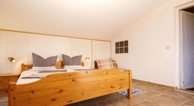 Apartment 692
