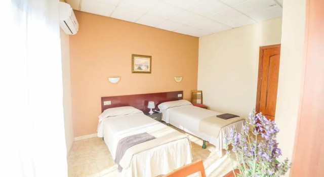 Hostal Torremirona, Prenota Hotel Salt Gironès