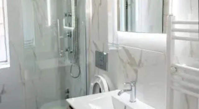 Loft, Забронировать Отель Отели Афины с парковкой, рядом с Театр Каролос Коун "Театрон технис", Парковка