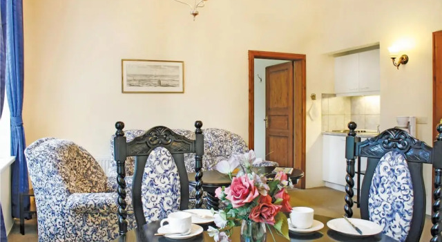 Schloss Schmuggerows, Book Vacation Home Hotels in Usedom with a Pool, Swimming Pool