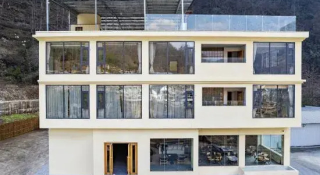 No. 91, Group 1, Baiyangping, Moxi Town, Luding, Sichuan, China, Book Hotel Hoteller i Moxi med pool, Swimmingpool