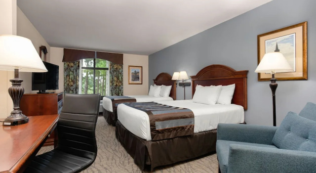 Четырёхместный номер Standard Wingate by Wyndham Charleston Southern University