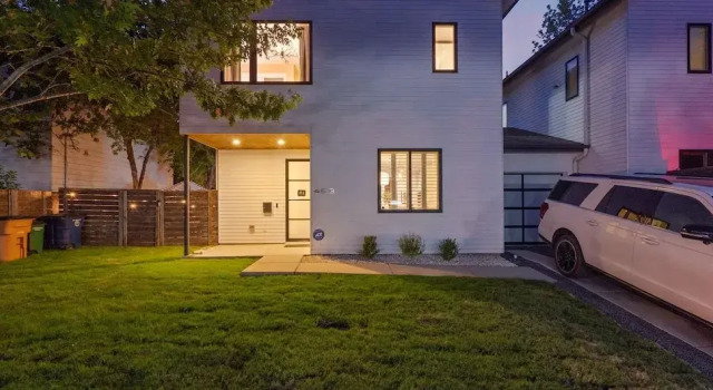 Spacious 5BR Austin Home With Backyard Fire Pit, Забронировать Дом для отпуска Виллы Остина, рядом с Austin Visitor Center, Вилла