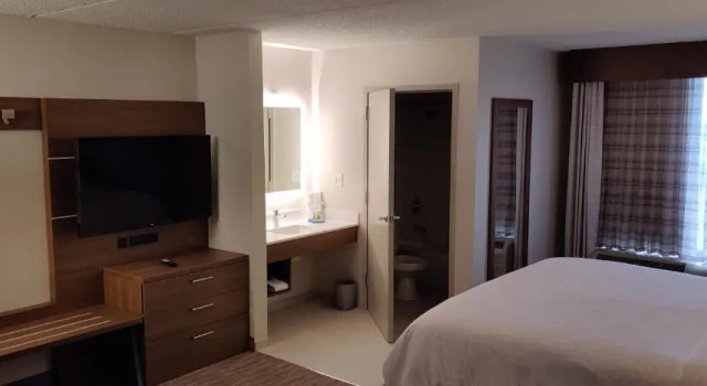 Двухместный номер Deluxe Holiday Inn Express & Suites Irving Conv Ctr - Las Colinas by IHG