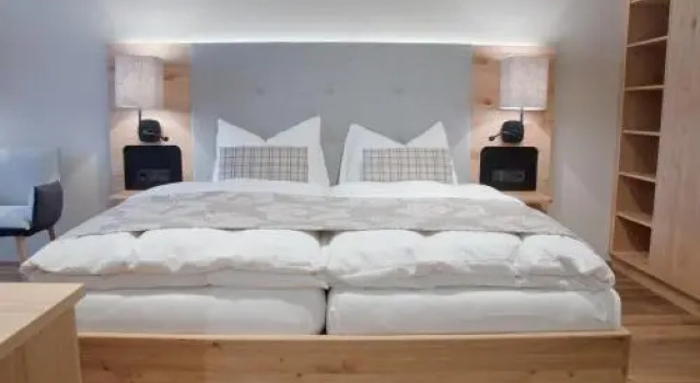 Landgasthaus Helpfauer Hof, Book Hotel Helpfau-Uttendorf Upper Austria