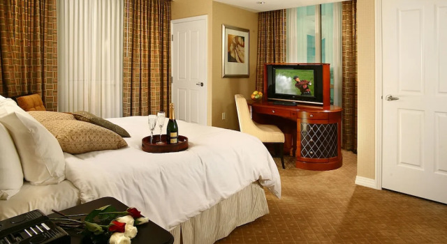 The Signature at MGM Grand by Luxury Suites International