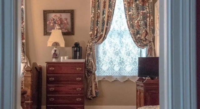 Flowertown Bed And Breakfast
