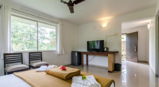 Cherilyn Monta Resort, Rezerwuj Ośrodek wypoczynkowy Hotele w Vatul z basenem, Basen