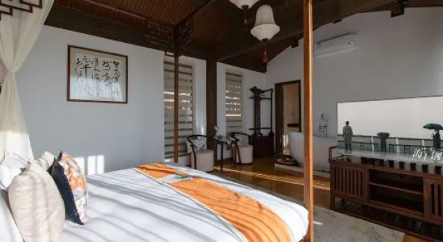 Люкс с видом на город Mohe Shuxin Panoramic Hot Spring Homestay (Heshun Ancient Town Jiajia Dam)