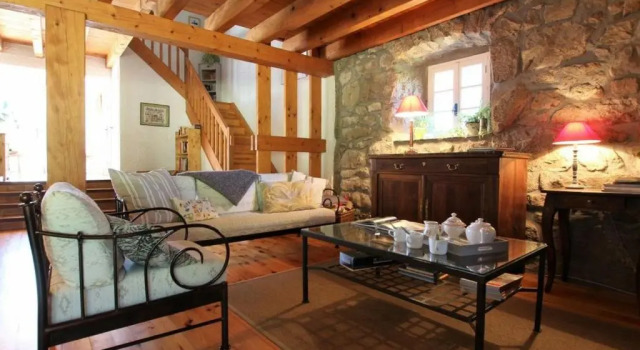 Gîte Nature au Chambon-sur-Lignon: Terrasse, Wifi, Proche Activités et Commerces - FR-1-582-137, Забронировать Отель Шамбон-сюр-Линьон Haute Loire
