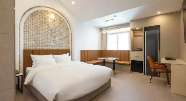Номер Deluxe Urban Brown Hotel