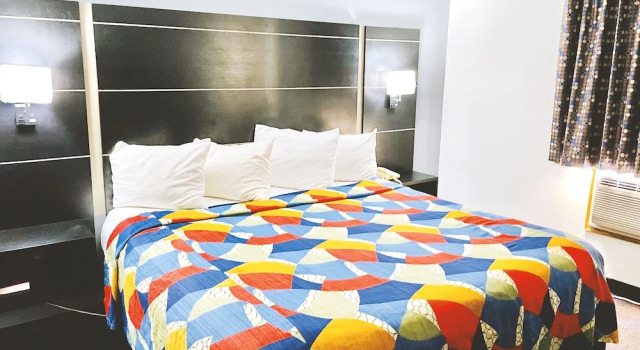Двухместный номер Comfort Coratel Inn & Suites by Jasper Northfield