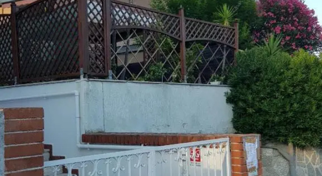 Appartamento a Alassio, zona tranquilla , posto auto.