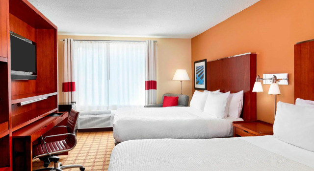 Четырёхместный номер Standard Four Points by Sheraton Jacksonville Baymeadows