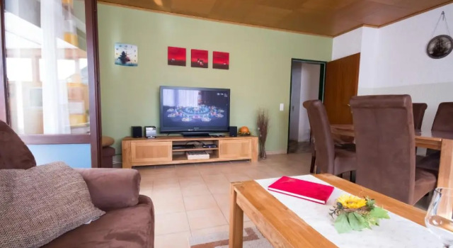 Haus Lily Nr.02 bis zu 6 Personen davon max. 2 Kinder, Забронировать Отель Бизнес-отели Бюзум, 4* 5*