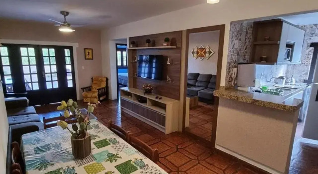 apartamento a 15 metros do mar de bombinhas, Забронировать Апартаменты/квартира Бомбиньяс Санта-Катарина
