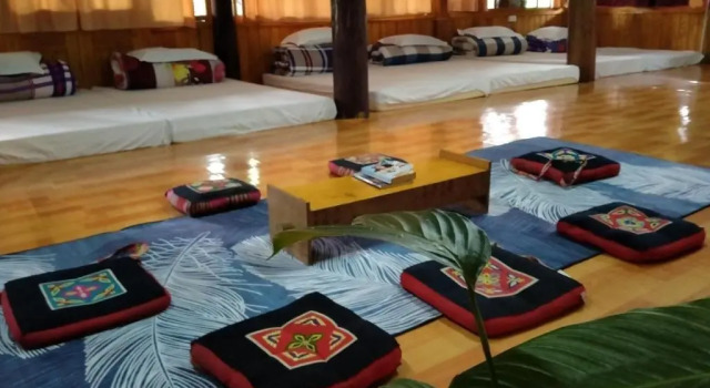 Кровать в общем номере Anh Duc Homestay