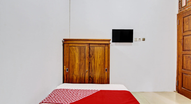 Hotel O Nayo Homestay Syariah, Rezerwuj Hotel Hotele w Depok z parkingiem, Parking