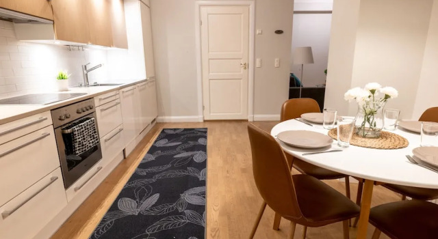 Апартаменты 2ndhomes Center Home w Sauna & Balcony