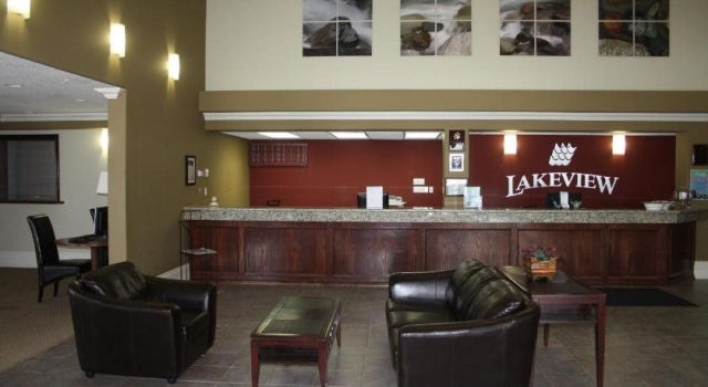Lakeview Inn & Suites - Edson Airport West, Book Hotel Hoteller i Edson med parkering, Parkering