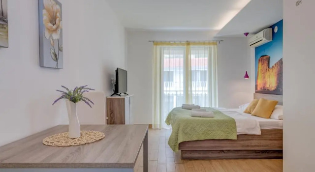 Студия Apartments G