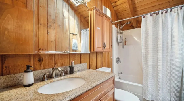 Коттедж Wilmington Vacation Rental Near Hiking and Skiing!