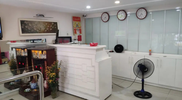 Duong Van Luan Hotel by OYO Rooms, Забронировать Отель Binh Tan District 